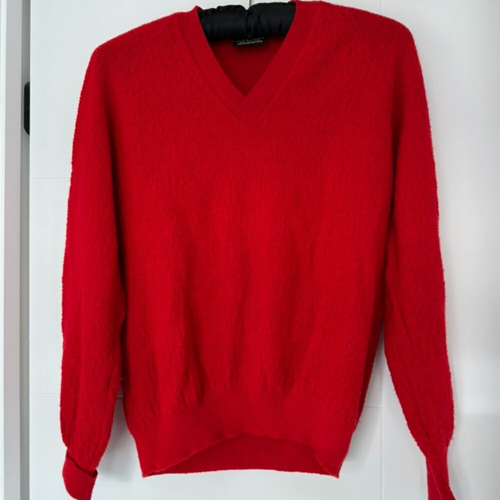 Vintage White Ram Red V-neck Wool Blend Sweater